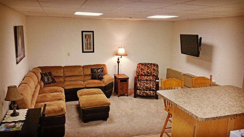 Extended Stay Rooms - Mahoning Apartments (10)