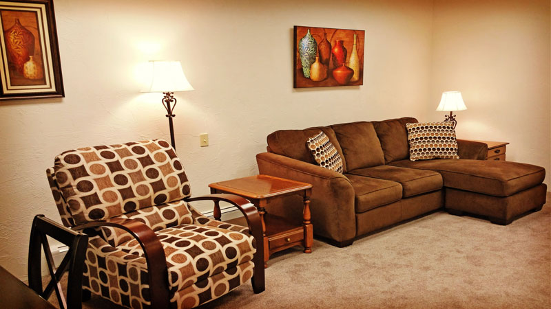 Extended Stay Rooms - Mahoning Apartments (3)